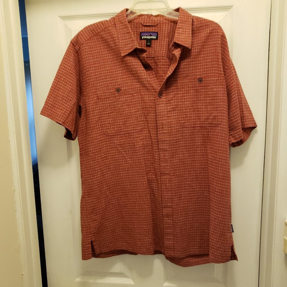 Patagonia mens button down short sleeve shirt Size L